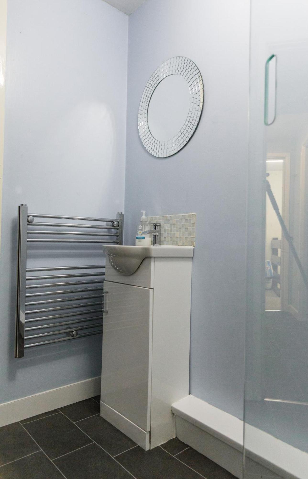 St Luke'S 2 Apartment Ливърпул Екстериор снимка